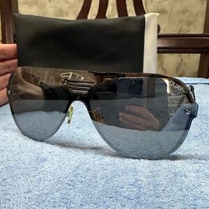 Quay Australia SHOWTIME - SILVER/SILVER